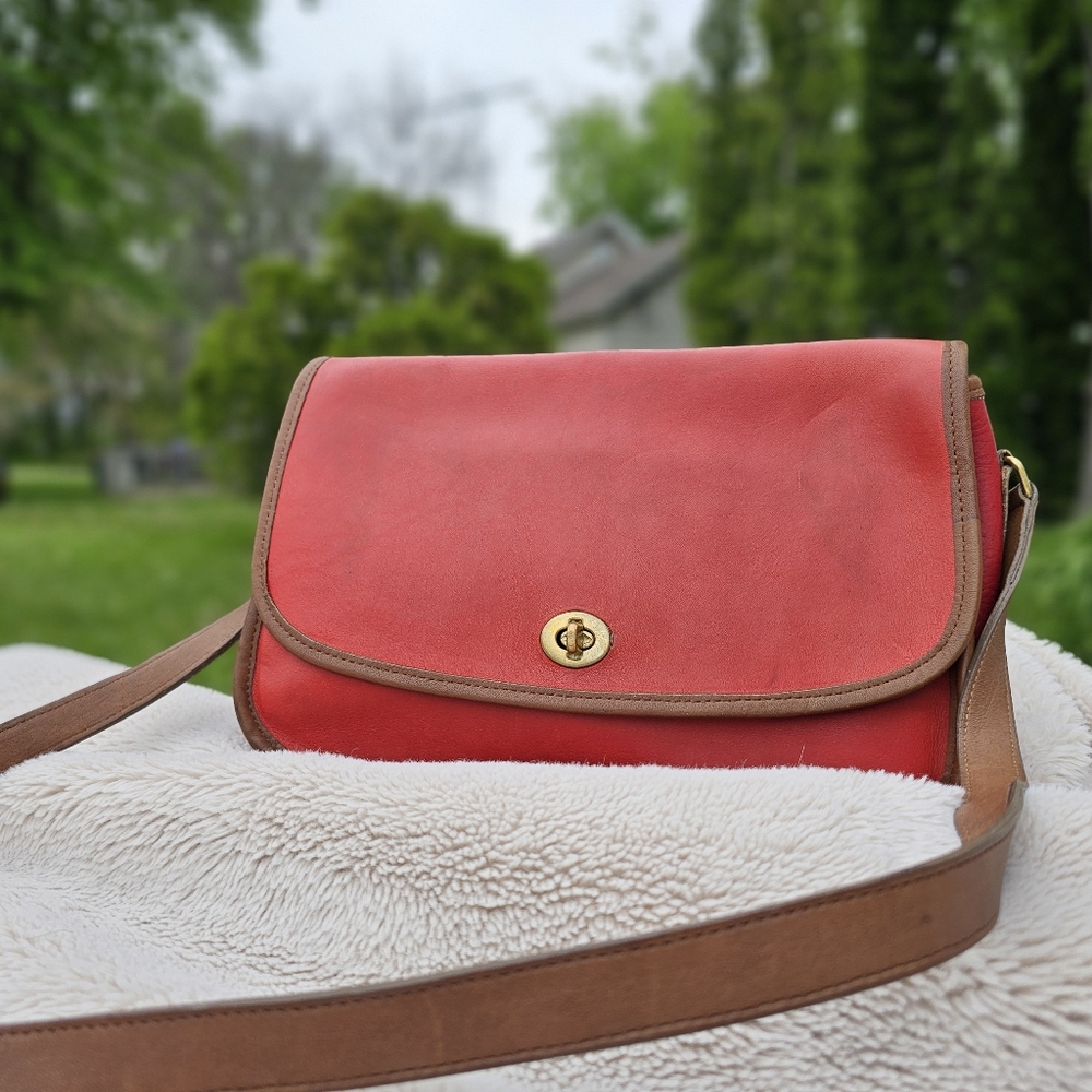 Rare- Vintage Coach City Bag  6790